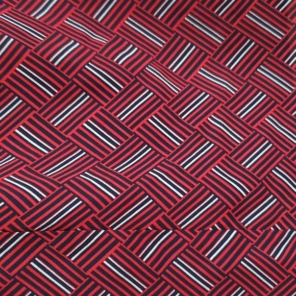 Banana Replubic Women's Red Print Twist Neck Halter Top Size Small - Picture 3 of 12